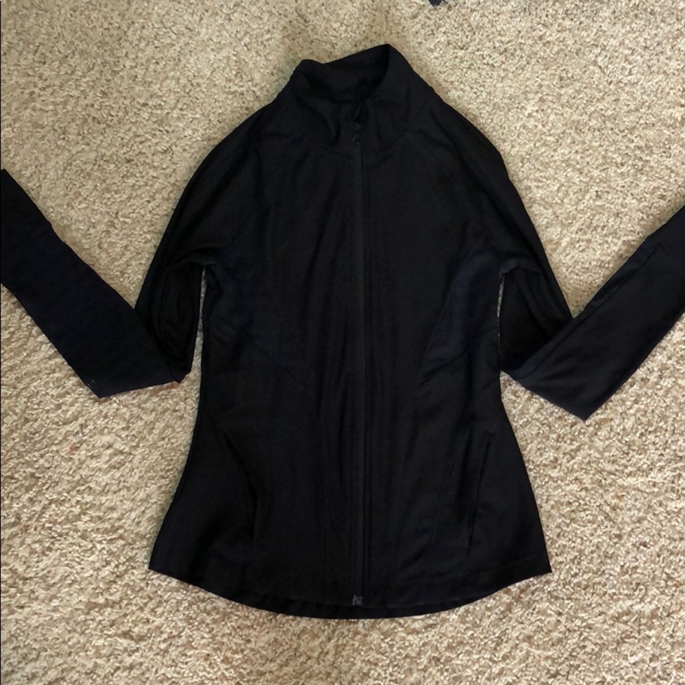 Athletic top with mesh cutouts